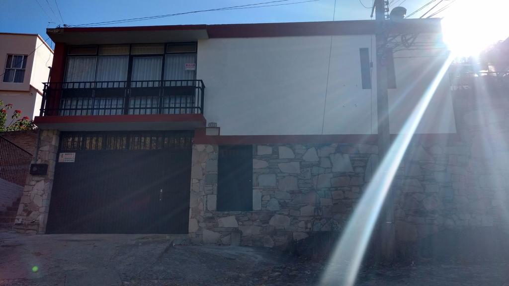 Casa Num 11 - Arquitectos Pensión